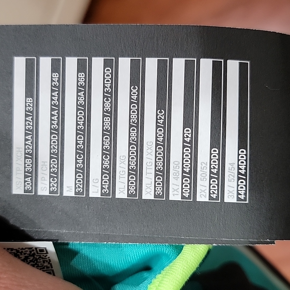 NWT plus size Under Armour sports bra - Picture 8 of 8